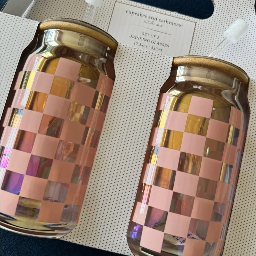 CUPCAKE & CASHMERE at HOME! Gorgeous checkered reusable glasses w/glass straws!